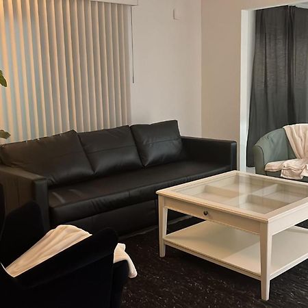 Beautiful, Fully Furnished 4Bed 2Bath House - 5 Minute Walk To Miracle Mile Downtown Coral Gables Villa Miami Luaran gambar