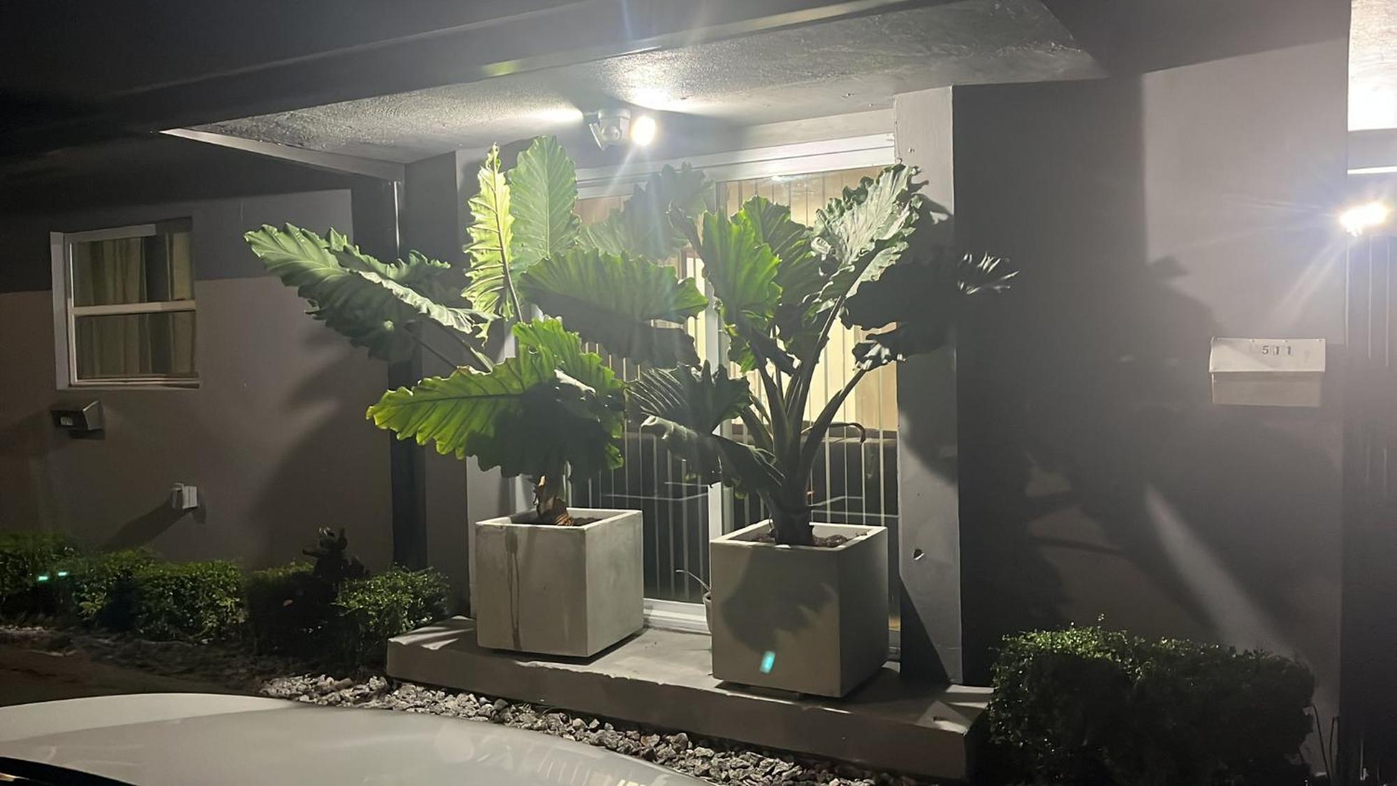 Beautiful, Fully Furnished 4Bed 2Bath House - 5 Minute Walk To Miracle Mile Downtown Coral Gables Villa Miami Luaran gambar