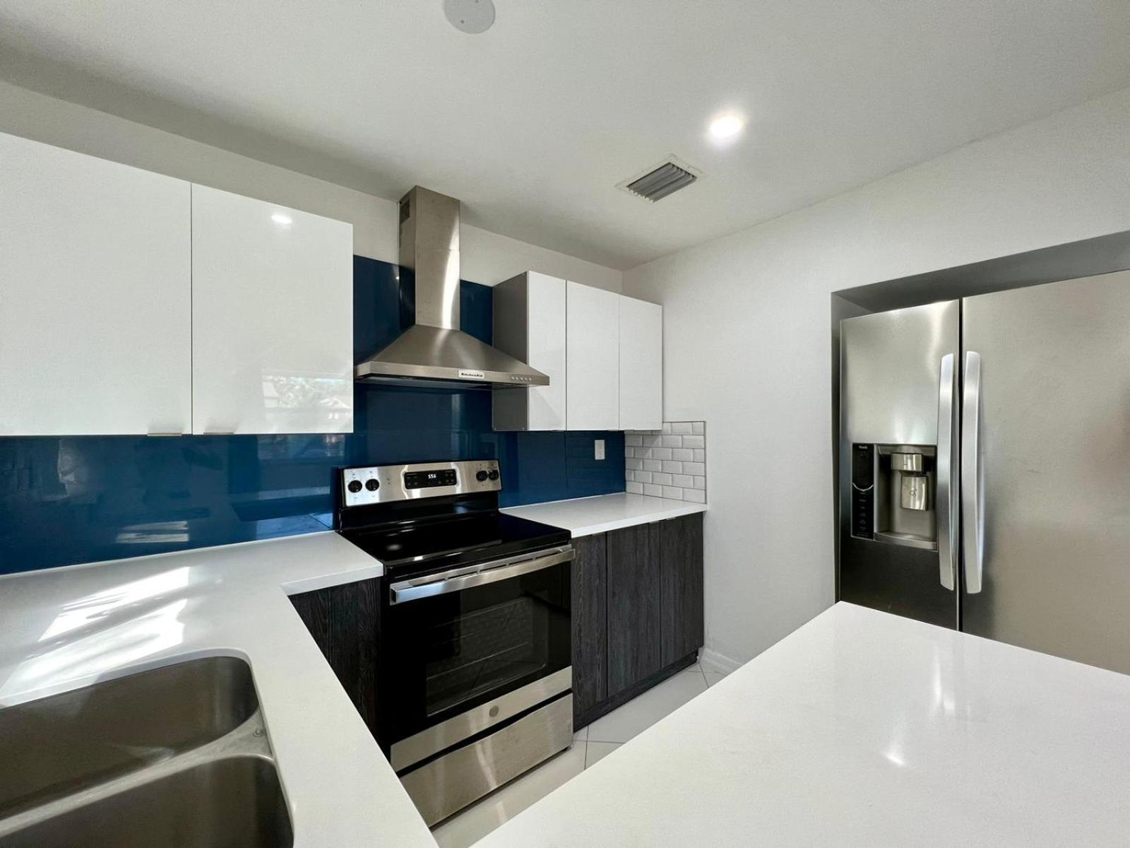 Beautiful, Fully Furnished 4Bed 2Bath House - 5 Minute Walk To Miracle Mile Downtown Coral Gables Villa Miami Luaran gambar